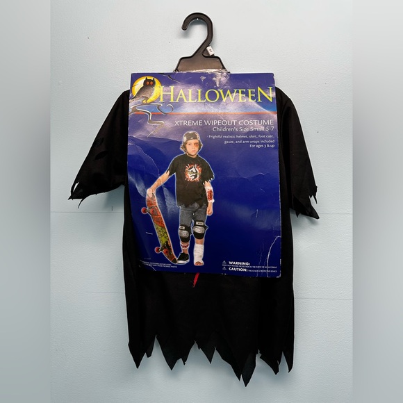 Kids Xtreme Wipeout Skateboarder Skater Halloween Costume Size Small 5-7 NEW - Picture 1 of 3